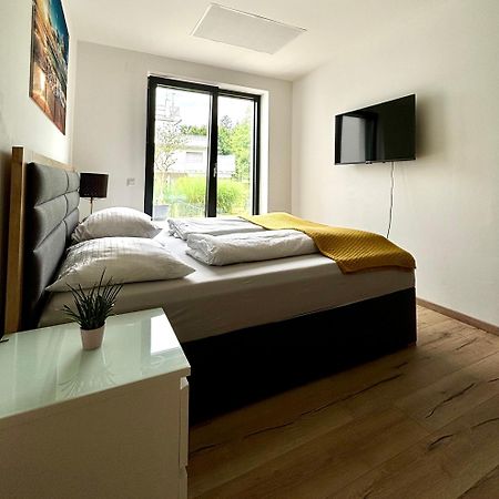 Schoene Wohnung Mit Terrasse Und Parkplatz フェルデン・アム・ヴェルターゼー エクステリア 写真