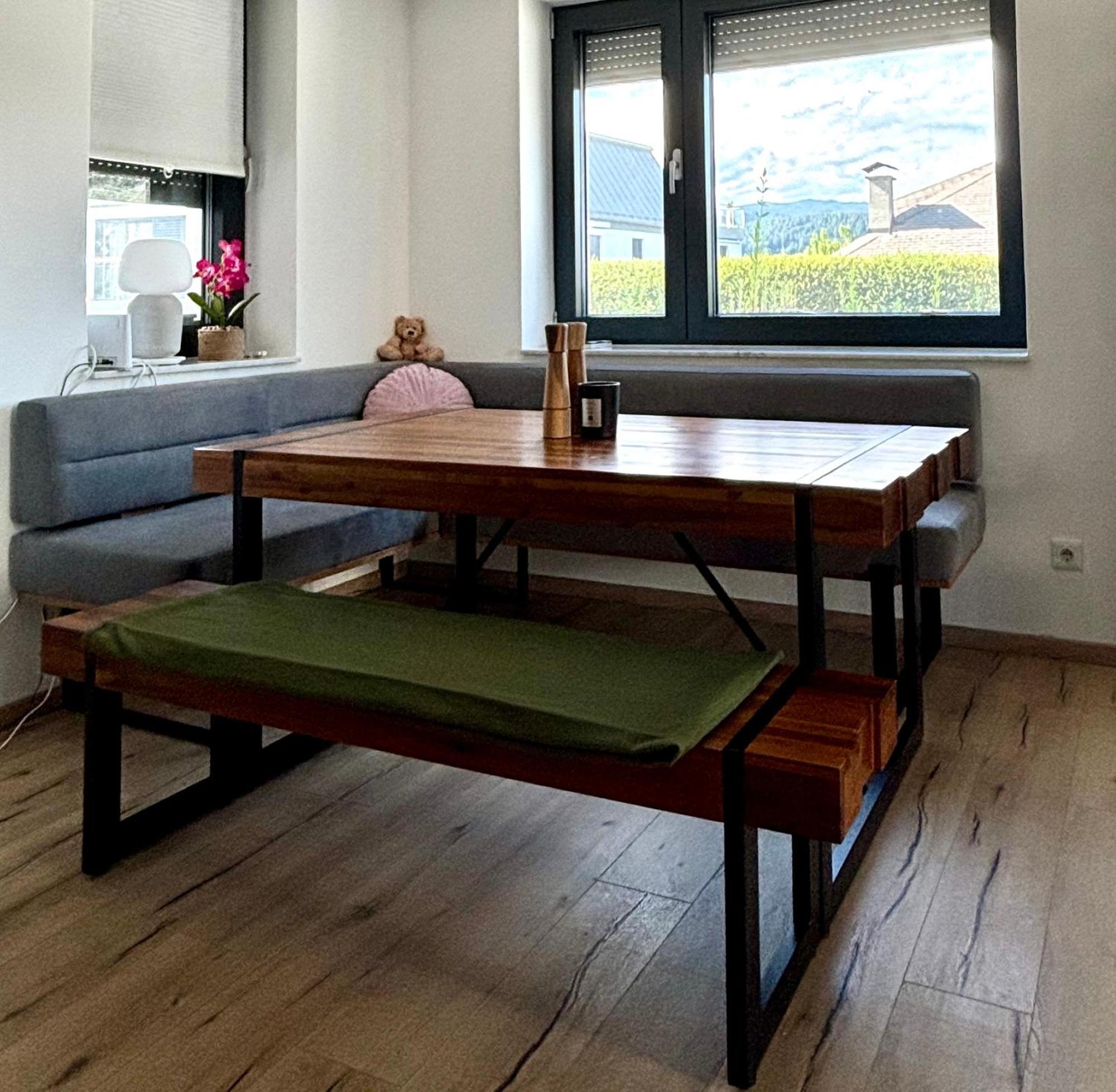 Schoene Wohnung Mit Terrasse Und Parkplatz フェルデン・アム・ヴェルターゼー エクステリア 写真