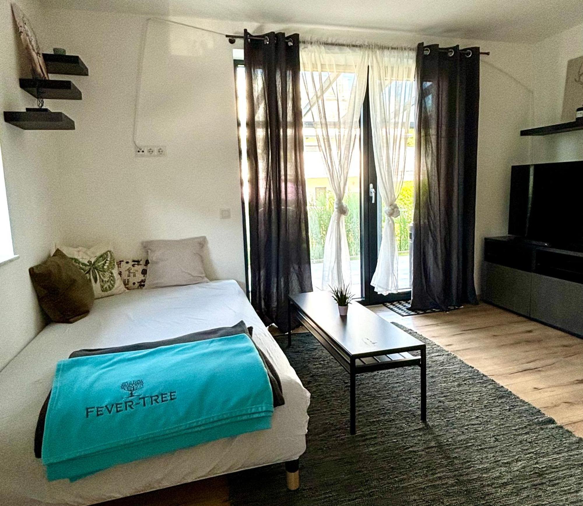 Schoene Wohnung Mit Terrasse Und Parkplatz フェルデン・アム・ヴェルターゼー エクステリア 写真